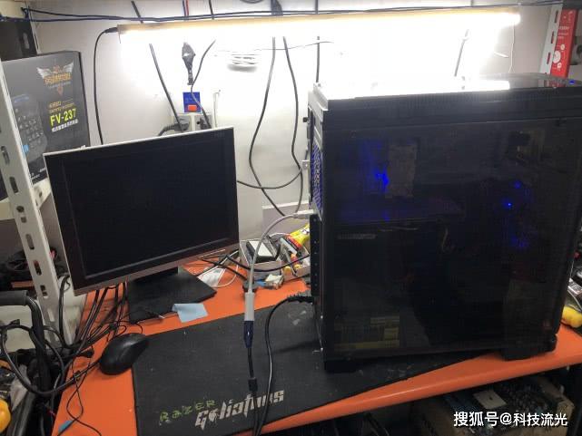 主机全新显示器无法点亮