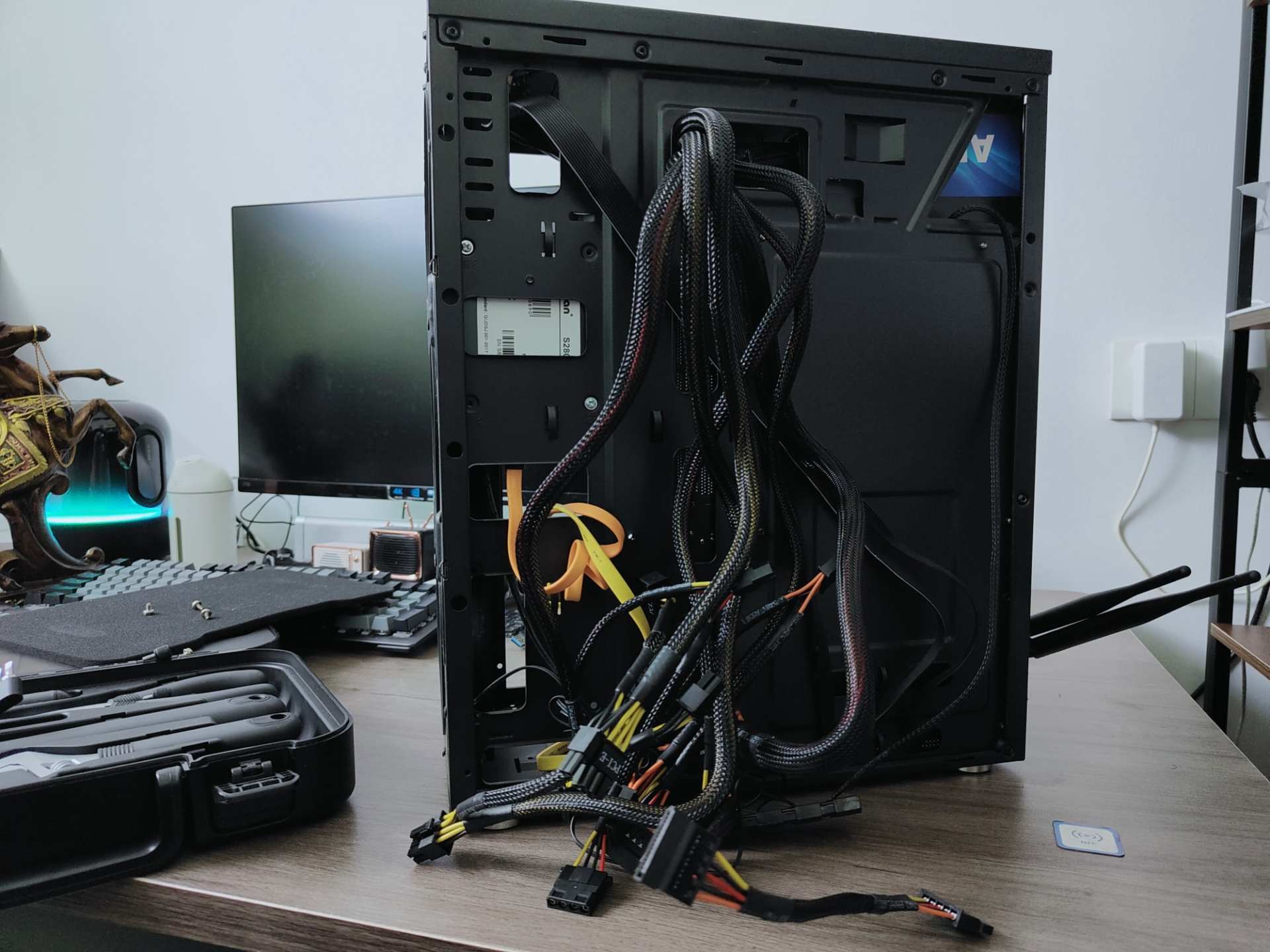 怎么测试电脑主机电压稳不稳定