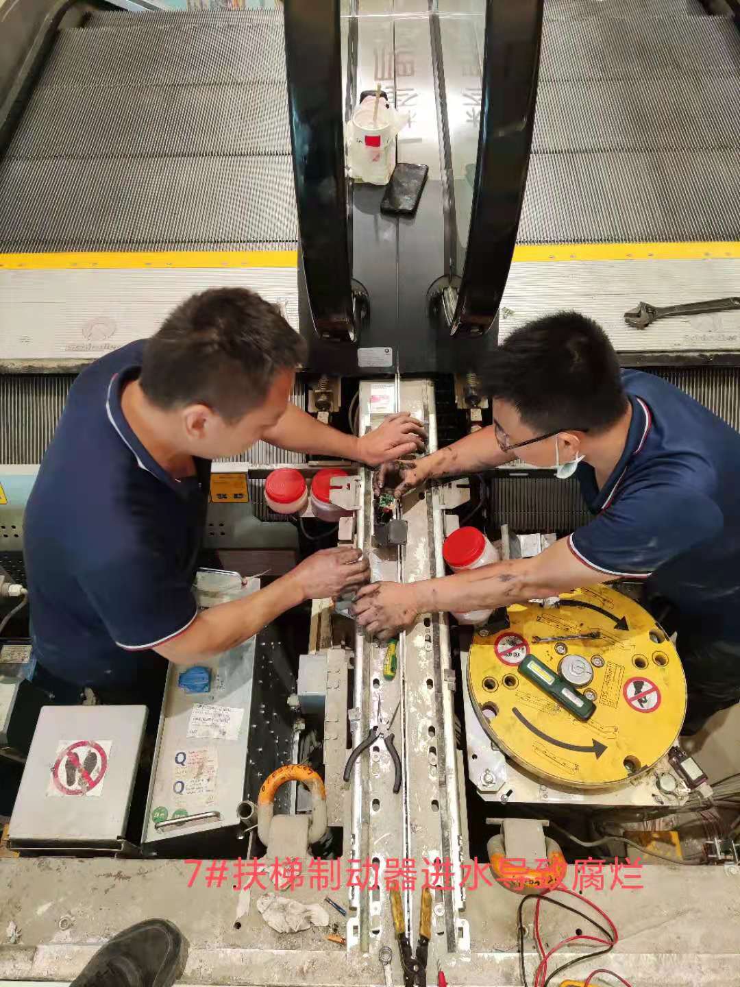 更换电梯主机属于什么问题