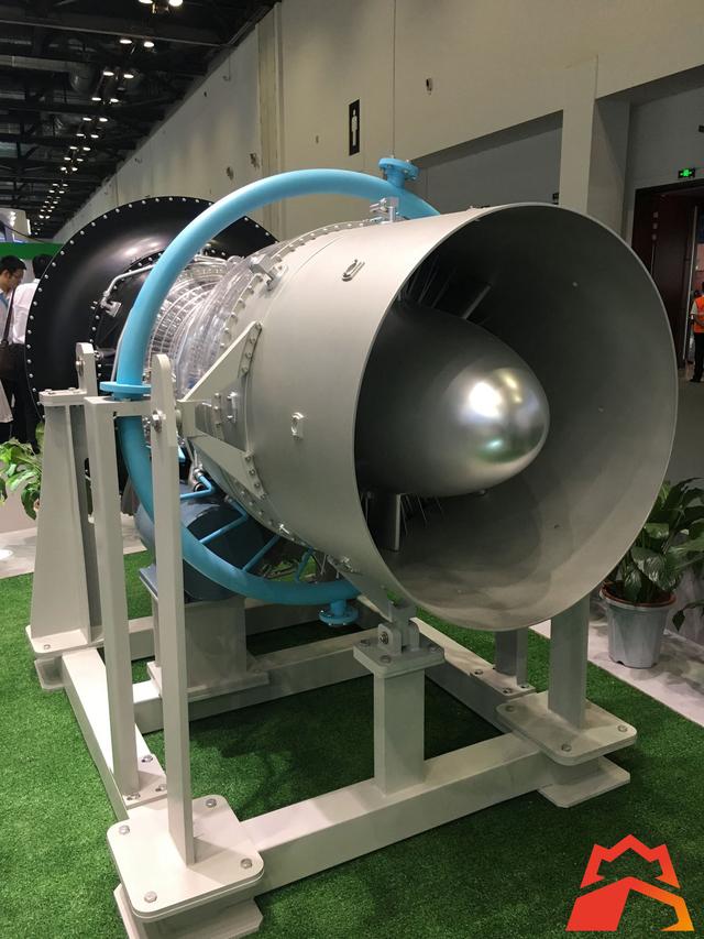 小型船用燃气主机